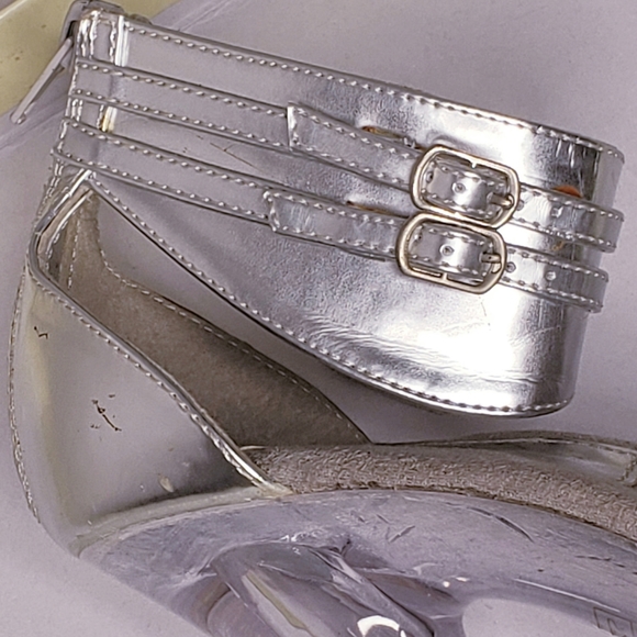 SOLD on M- "Bondage" Ankle Cuff Silver Platform, Highest Heel - Picture 8 of 16